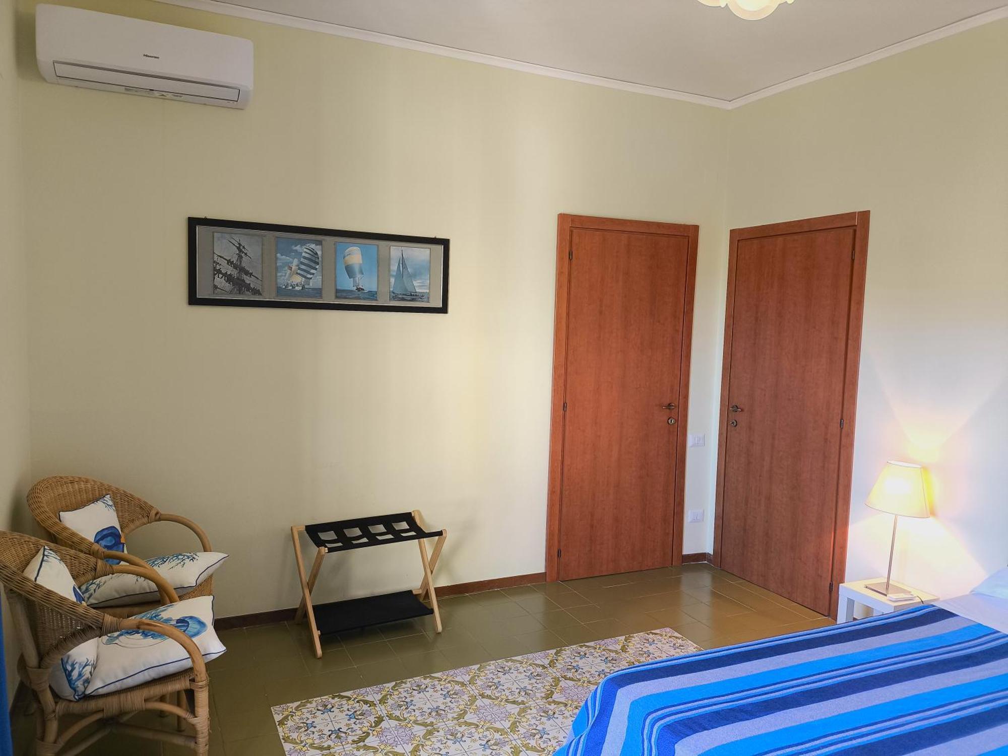 Casa Mar - Elegant Apartment With Pool And Panoramic Terrace In The Heart Of Sorrento Bagian luar foto